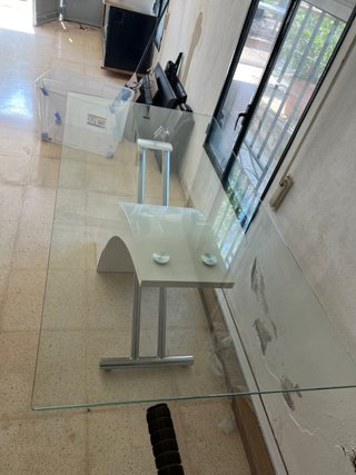 Mesa comedor cristal y metal