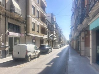Local comercial en venta en Centro en Lucena