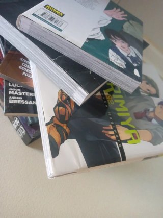 11 comicsx25€ Manga Pun pun Masacre Batman...