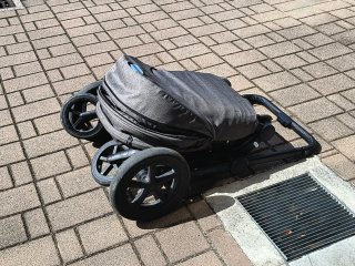 Ovetto reclinabile, base e passeggino Cybex