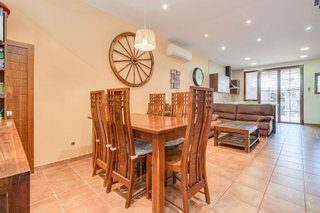 Casa adosada en venta en Ca n'Oriach en Sabadell