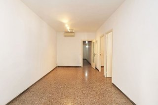 Piso en venta en Sants en Barcelona