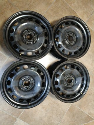Llantas acero 16' pulgadas y Tapacubos Volkswagen