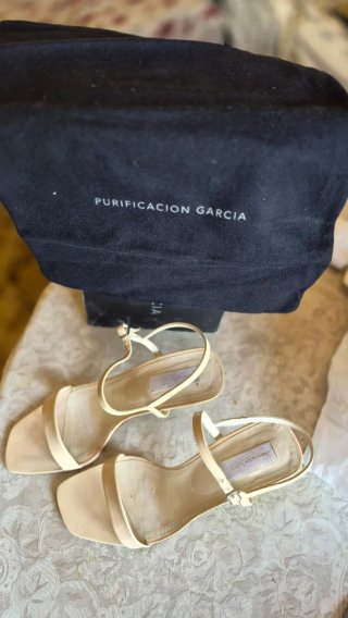 Sandalias tacon Purificacion Garcia Beige Talla 39