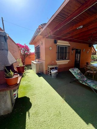 Chalet en venta en Montequinto en Dos Hermanas