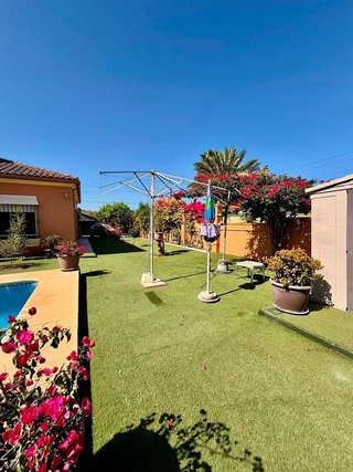 Chalet en venta en Montequinto en Dos Hermanas