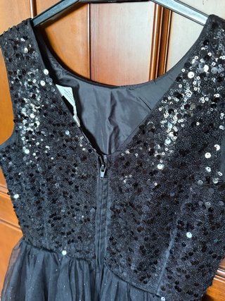 Vestido Negro Lentejuelas y Tul