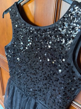 Vestido Negro Lentejuelas y Tul