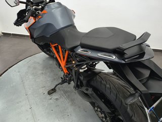 KTM 1290 SUPER DUKE GT 2022 Gris/Naranja