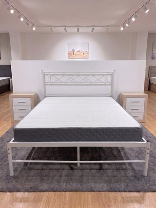 cama de matrimonio + 2 mesitas! NUEVO