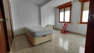 Piso en venta en La Paz en Villena