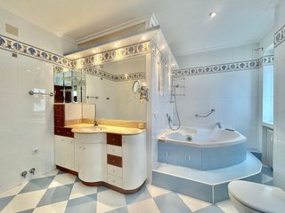 Piso en venta en Azpilagaña en Pamplona