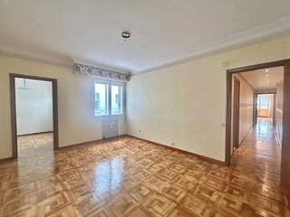 Piso en venta en Azpilagaña en Pamplona