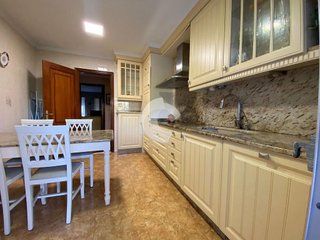 Piso en venta en As Lagoas en Ourense