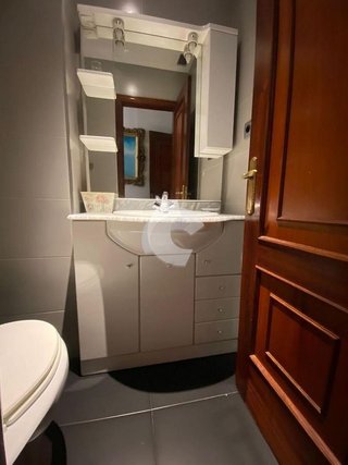 Piso en venta en As Lagoas en Ourense