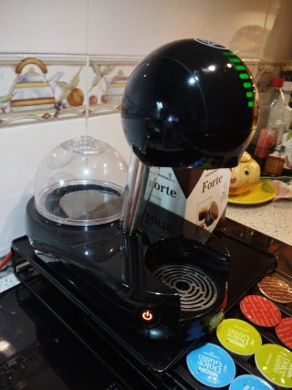 Cafetera Dolce Gusto DeLonghi Automática