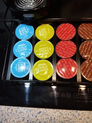 Cafetera Dolce Gusto DeLonghi Automática