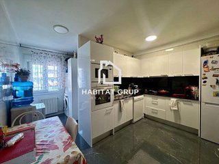 Piso en venta en Santa Eugènia en Girona