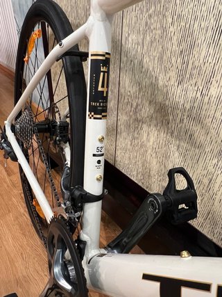 Bicicleta de carretera Trek nueva