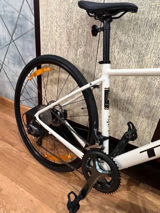 Bicicleta de carretera Trek nueva