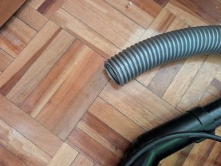 Aspiradora Ufesa Mousy Argenta 1500W+Bolsas
