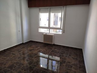 Piso en venta en Santa Cruz - Industria - Polígono Campollano en Albacete