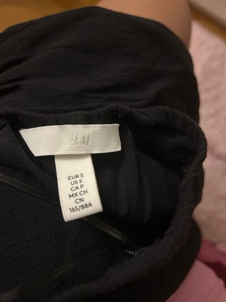 Vestido H&M negro corto escote