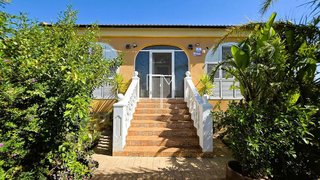 Chalet en venta en Las Pedrizas en Chiva