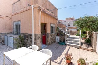 Casa adosada en venta en Ciudad Jardín - Tagarete - El Zapillo en Almería