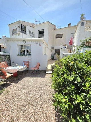Chalet en venta en La Siesta - El Salado - Torreta en Torrevieja