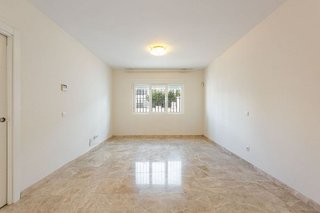 Casa adosada en venta en Nueva Andalucía centro en Marbella