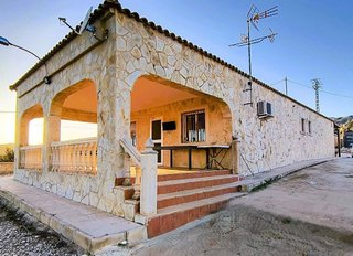 Chalet en venta en Crevillent
