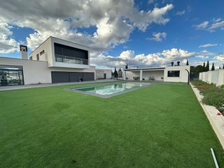 Chalet en venta en Yecla