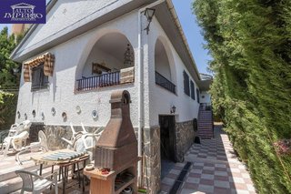 Chalet en venta en Gójar