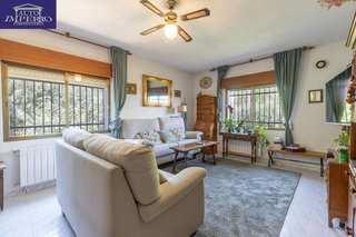 Chalet en venta en Gójar