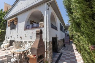 Chalet en venta en Gójar