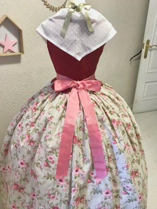 Traje Fallera Huertana T.38 Nuevo con manteletas