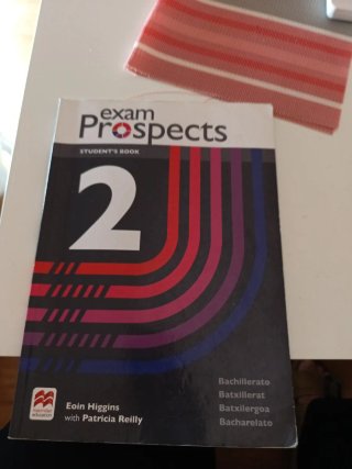 EXAM PROSPECTS 2 Student's book: libro de texto...