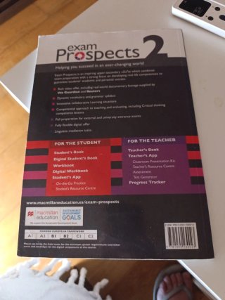 EXAM PROSPECTS 2 Student's book: libro de texto...
