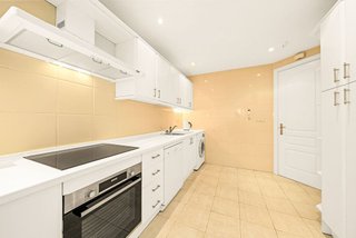 Piso en venta en Elviria en Marbella