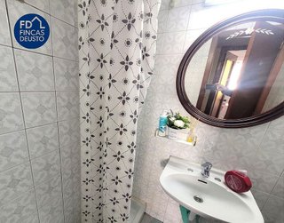 Piso en venta en San Pedro de Deusto-La Ribera en Bilbao