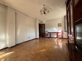 Piso en venta en Vinateros en Madrid