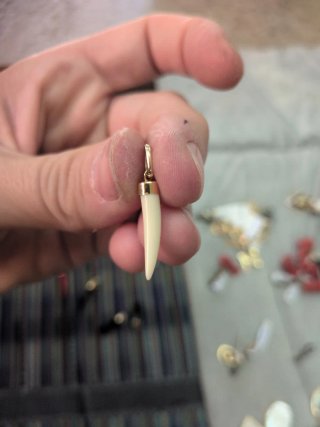 Colgante Cuerno Oro 18k (unidad)