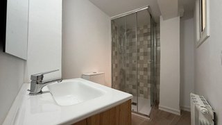 Piso en venta en El Camp de l'Arpa del Clot en Barcelona