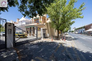 Casa adosada en venta en Cervantes en Granada