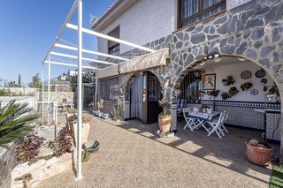 Chalet en venta en Huétor Vega