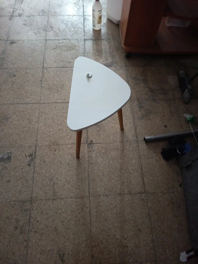 Mesa auxiliar triangular blanca madera