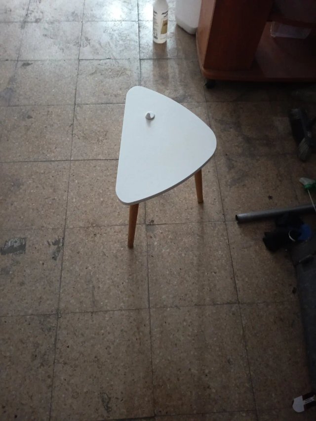 Mesa auxiliar triangular blanca madera