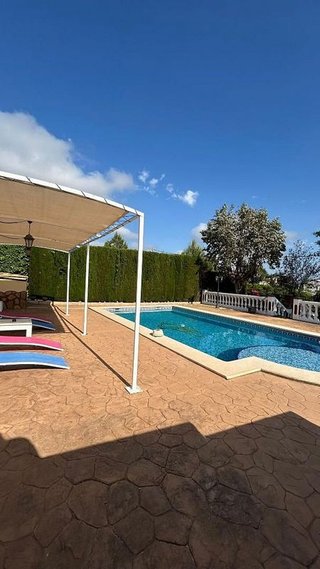 Chalet en venta en Alginet