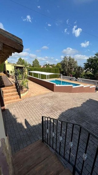 Chalet en venta en Alginet